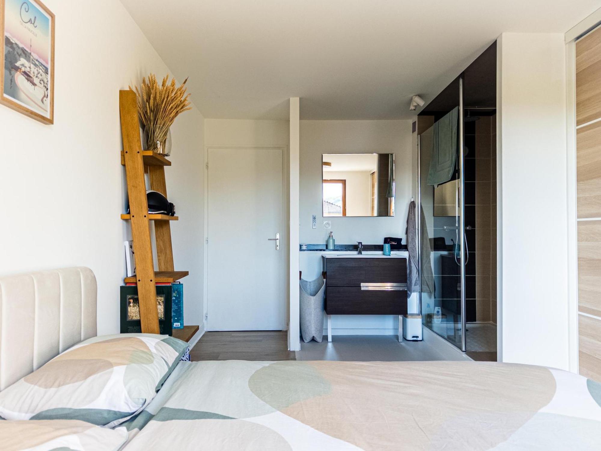 Appartement De Standing - Parking Prive Gex Bagian luar foto